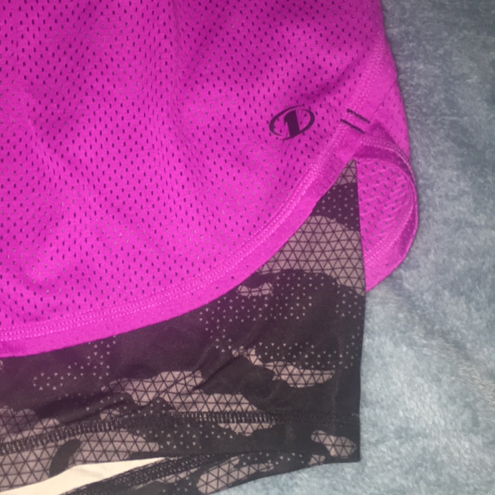 •Running Shorts• - Picture 2 of 5